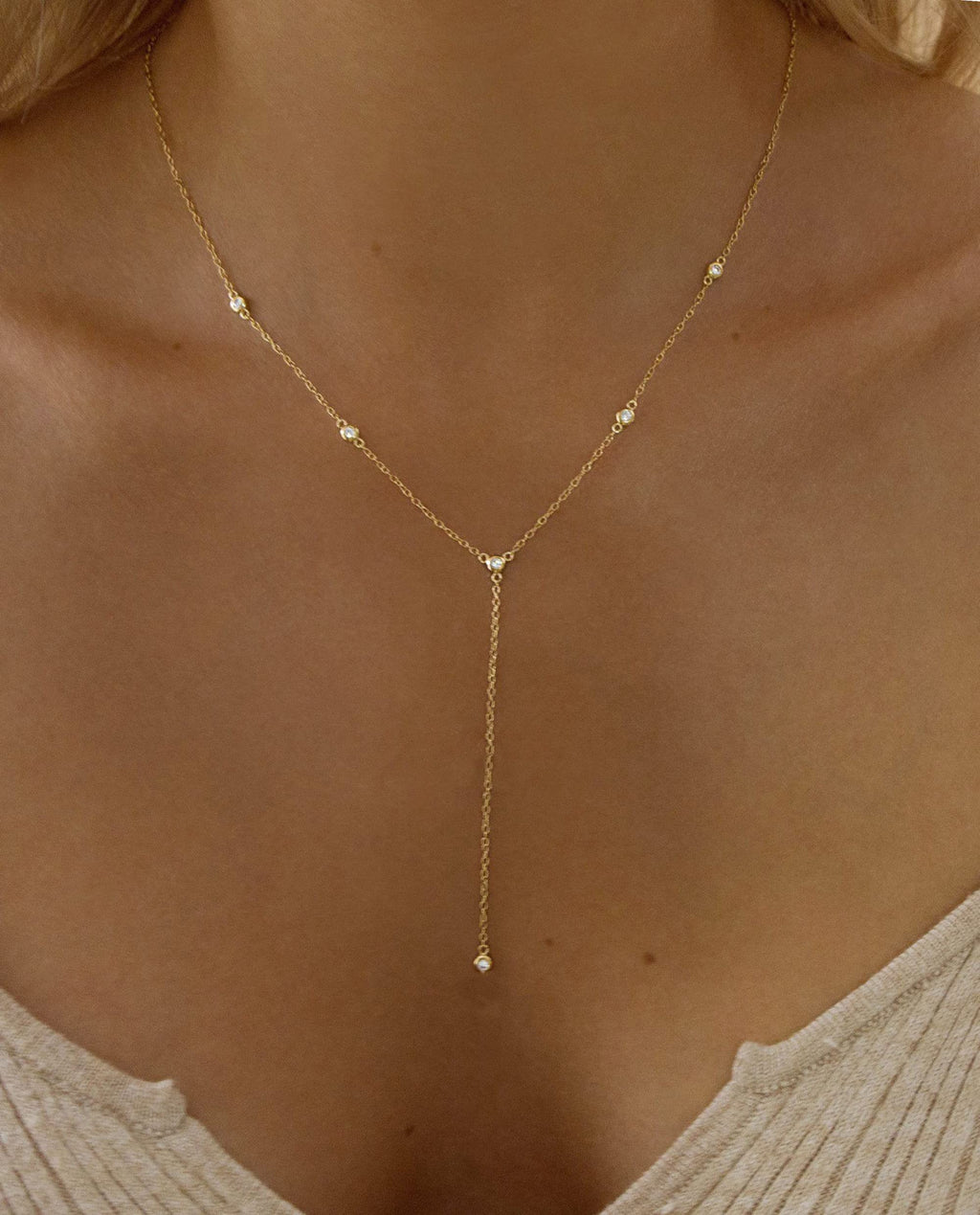 Fwlisesa Gold Necklace for Women, Dainty Long Necklace 14k Gold Plated Lariat Long Necklaces for Women Trendy Simple Statement Drop Necklace Fashion Body Chain Prom Jewelry Gold Accessories